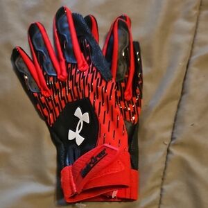 Under Armour Red and Black Athletic Gloves